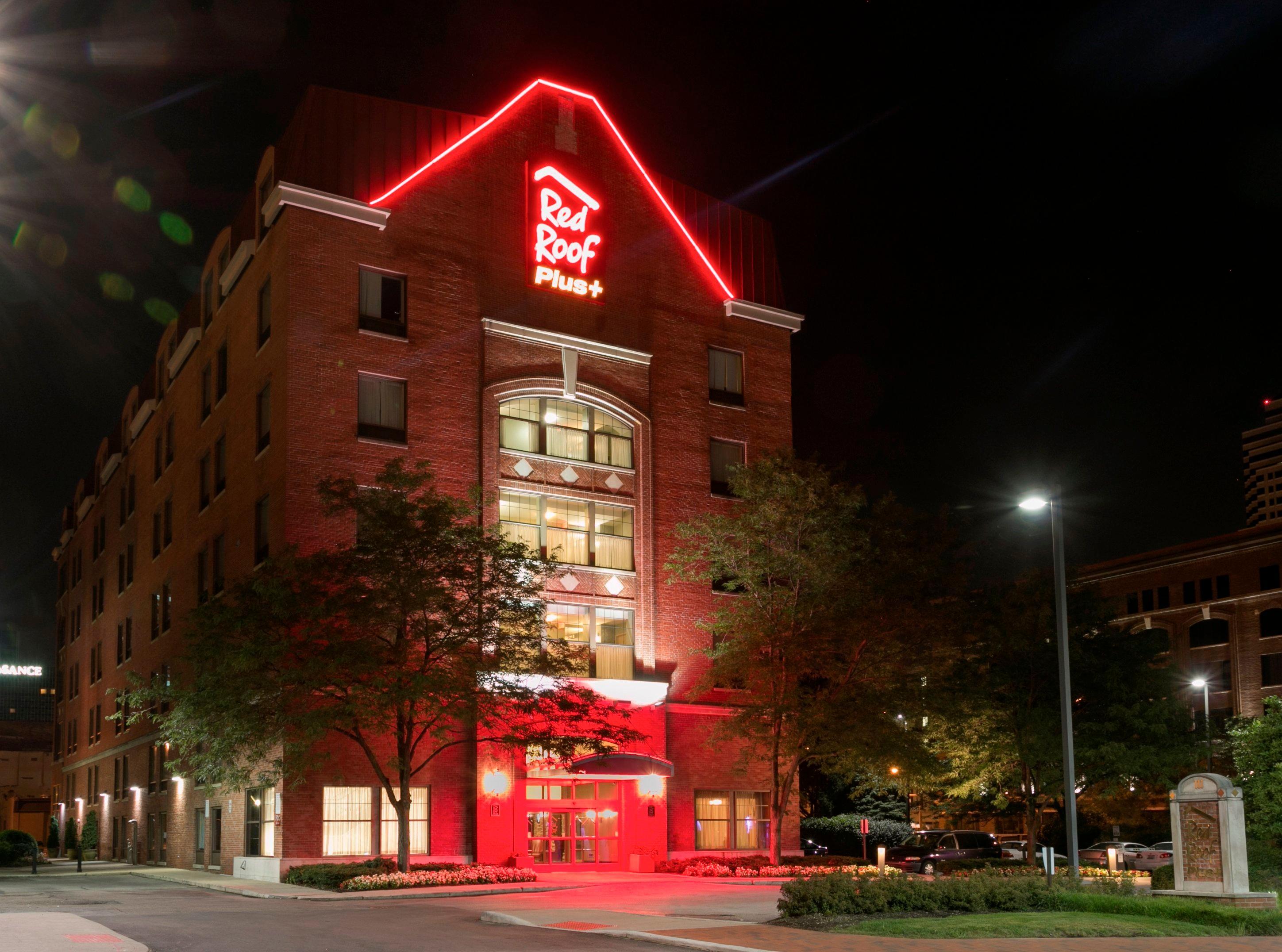 Red Roof Plus+ Downtown - Convention Center Hotel Columbus